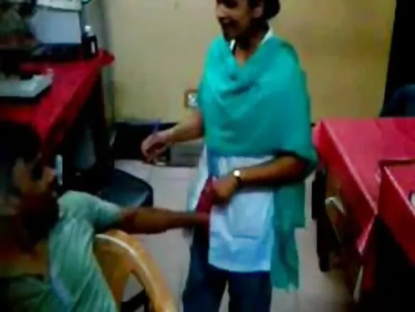 സോനൈമുരി ഫുൾ ഇമേജ് ഹോസ്പിറ്റലിലെ സെക്‌സി ടെക്‌നിക്കൽ ഡോക്ടർ ലേഡി ടെക്‌നീഷ്യൻ
