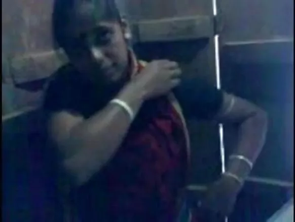 ഹിന്ദി മ്യൂസ്‌ട്രാമെയിൽ മുലകൾ സെക്‌സി വീഡിയോ സിനിമ കാണിക്കുന്ന സിറ്റി ആൻ്റി