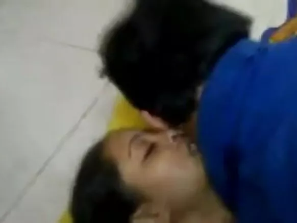 ഇംഗ്ലീഷിലെ ലിൻഡ ദേശി ചുഡായി കാമുകി ദേശി സെക്‌സി സിനിമ