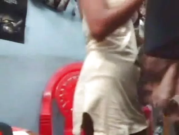 ബിഎഫ് ഹിന്ദി സെക്സി ഫിലിം മൊബൈലിൽ ദേശി ദമ്പതികൾക്ക് സുഖം തോന്നുന്നു