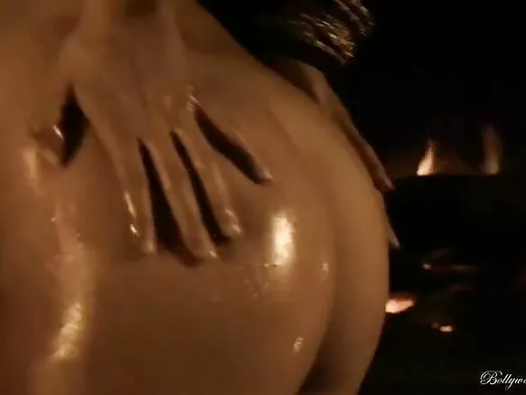 ലൈംഗിക സംഗീത ആചാരം: സ്മോക്കിംഗ് സെക്സി മൂവി Xxx