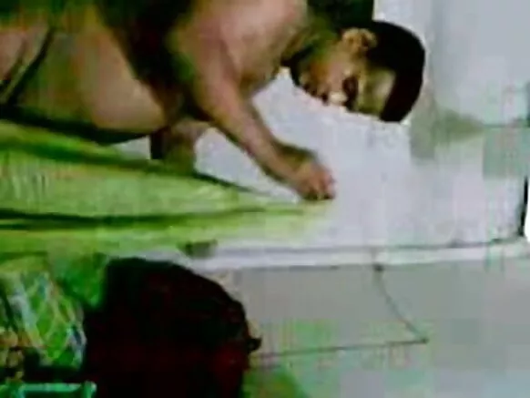 സാരി പുതിയ സെക്‌സി റിയൽ സിനിമയിൽ ഭർത്താവുമായി ലൈംഗിക ബന്ധത്തിൽ ഏർപ്പെടുന്ന അമ്മായി ഭരത് ഹോം റിയൽ
