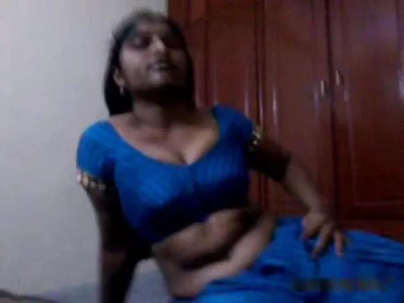 ആന്ധ്രയിലെ ആൻ്റി ഇംഗ്ലീഷിൽ ബ്ലോജോബും സെക്‌സി സാരി സ്ട്രിപ്പ് ഫോട്ടോയും കാണിക്കുന്നു