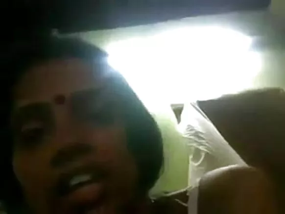 ഭർത്താവിൻ്റെ സുഹൃത്തിന് വൈക്കോൽ നൽകുന്ന ദേശി ഭാര്യ മൊബൈൽ ബ്ലോജോബും സെക്‌സി വീഡിയോ സിനിമയും