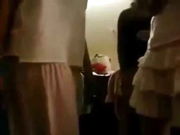 യൂണിവേഴ്‌സിറ്റി ഗേൾസ് xxx സെക്‌സി ഗേൾ ഷോ ഹിന്ദിയിൽ
