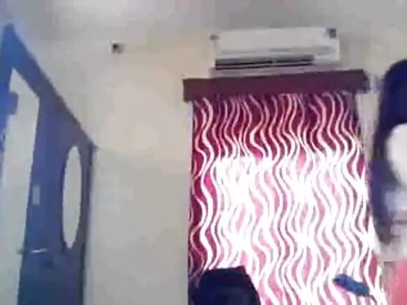 നഗ്നനായി