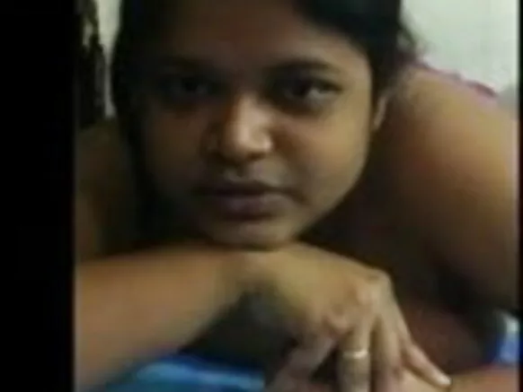 ബംഗ്ലാ ദേശി പെൺകുട്ടി പെൺകുട്ടികളെ പങ്കിടുന്നു ദേശി സെക്‌സി സിനിമ പുതിയ ലൈംഗികാനുഭവം തുമ്പ