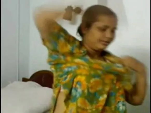 ഹിന്ദി ഷവർ ചിത്രത്തിന് ശേഷം ദേശി സുന്ദരി സെക്സി ഷവർ