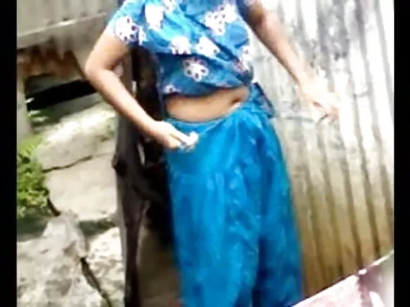 ബംഗ്ലാ ദേശി ഗ്രാമത്തിലെ പെൺകുട്ടികൾ കുളിമുറി എടുക്കുന്നു ഗ്രാമം ദേശി ധാക്ക ഭോജ്പുരി നഗരത്തിലെ സെക്സി മൂവി വീഡിയോ (4)