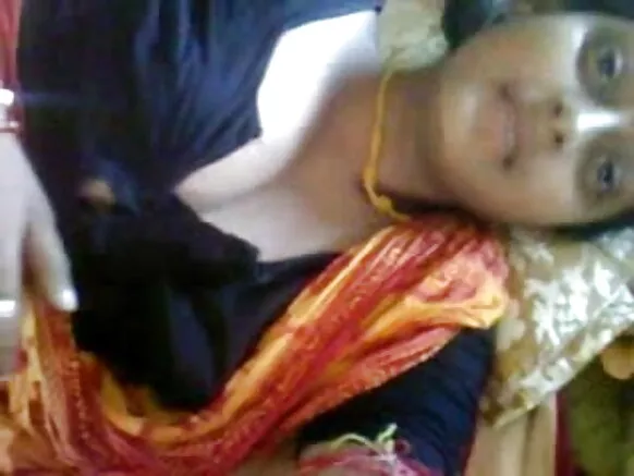 സെക്‌സി ബ്രെസ്റ്റുകളുള്ള മനോഹരമായ ദേശി ബംഗാളി ബ്ലൂ മൂവി ഷോ ബോഡ്ഗി ദേവർ