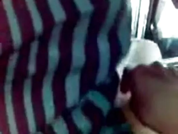 കാർ സെക്‌സി മൂവി ഹിന്ദി ഇമേജിൽ യുവ പെൺകുട്ടി ചരിഞ്ഞു