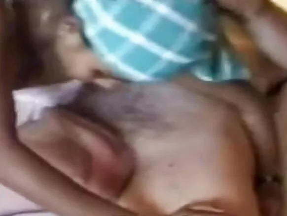 സെക്‌സി ഹോട്ട് വീഡിയോ സിനിമ ഇന്ത്യക്കാർ പോളയെ ആശ്ലേഷിക്കുന്നു