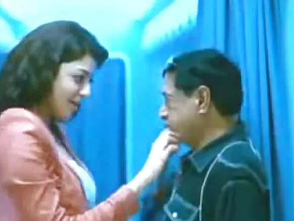 കാജൽ അഗർവാളിൻ്റെ ഹോട്ട് കിസ് മാൻ പഴയ സെക്‌സി സിനിമയ്‌ക്കൊപ്പമുള്ള അദൃശ്യ ക്ലിപ്പ് നീക്കം ചെയ്തു