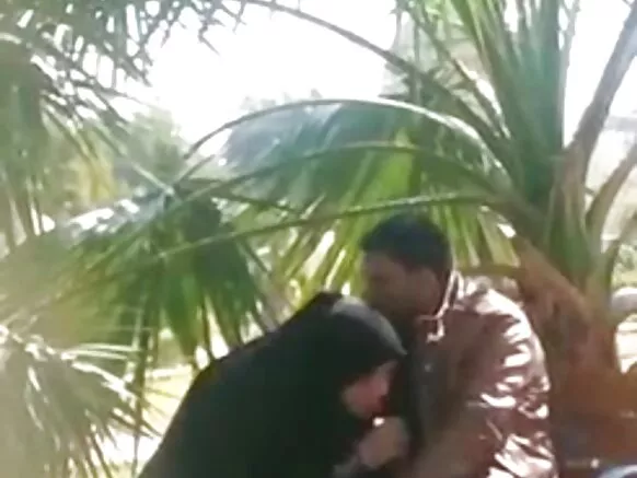 നിങ്ങൾ സെക്‌സി മൂവി സാൻഡ് പാർക്ക് പ്രവർത്തിപ്പിക്കുന്നതുവരെ പാക്കിസ്ഥാനി ബിജെയും മാനുവൽ ജോലിയും