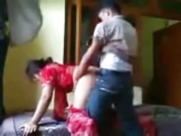 അമച്വർ ദേശി സെക്‌സി സിനിമ കട്ടിയുള്ള തീജ്വാല ദേശി പെൺകുട്ടിയെ ശല്യപ്പെടുത്തി